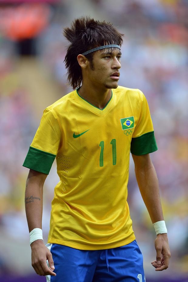 Quỷ đỏ đã phá két đặt lên bàn đàm phán 38 triệu bảng cho thần đồng bóng đá Brazil này nhưng Neymar đã từ chối và chỉ muốn tập trung thi đấu cho Santos đến khi World Cup 2014 kết thúc...